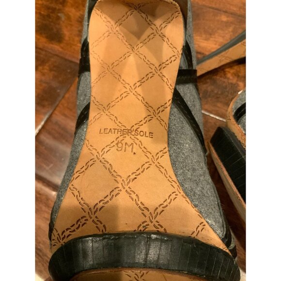 L.A.M.B. Gray Gaili Pointed Toe Platform Heels W/ Black Trim, Size 9 (US) - Picture 9 of 9